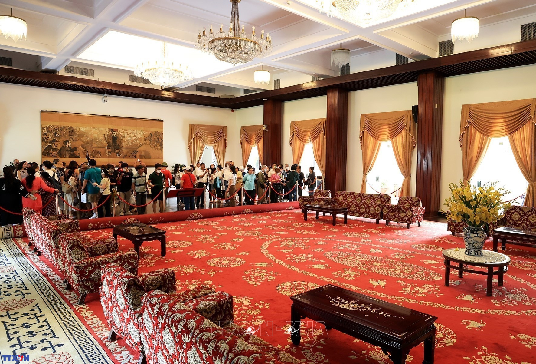 Where the Past and Future Meet