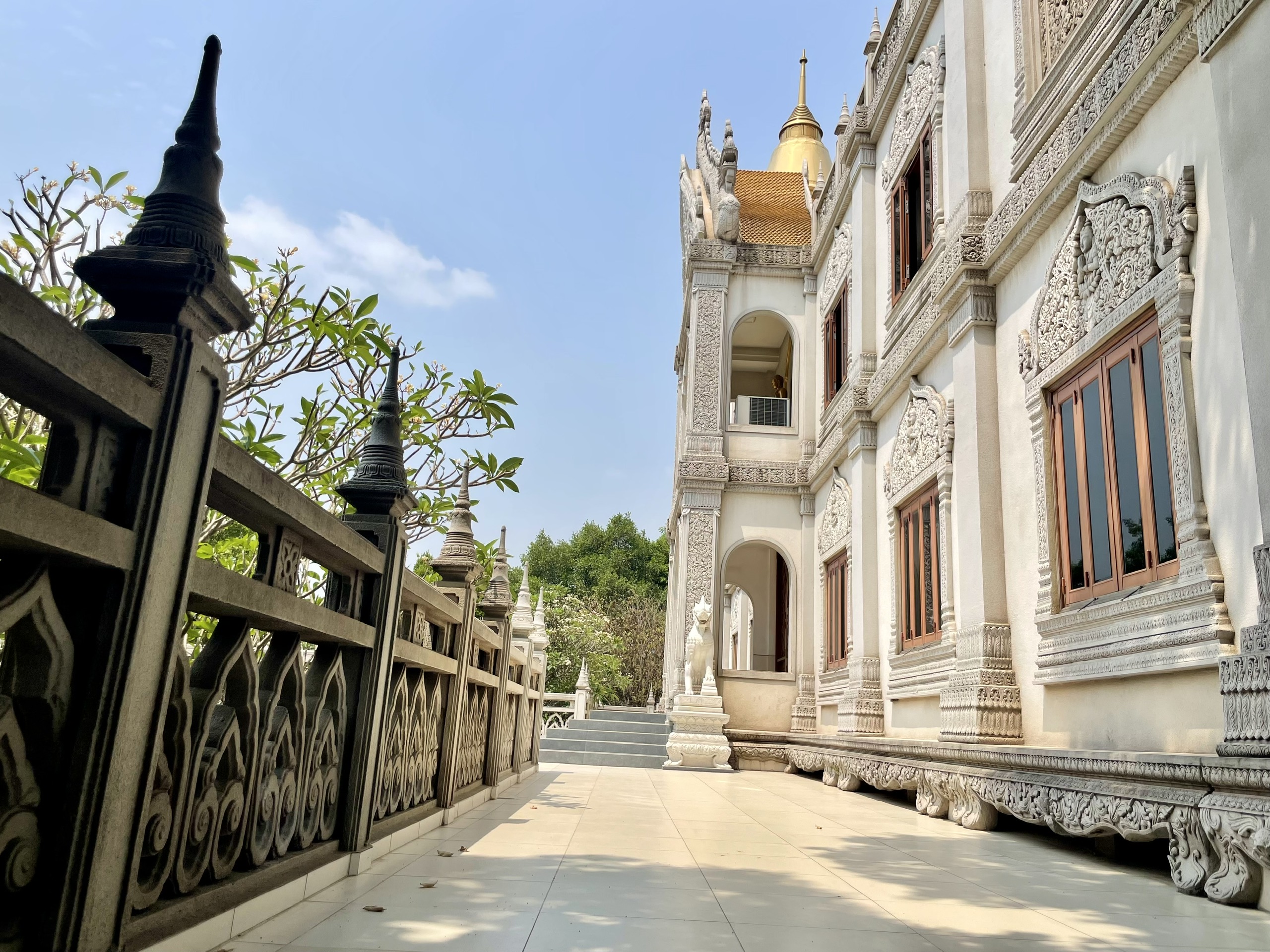 Letting Go of the Self, Returning to Full Emptiness